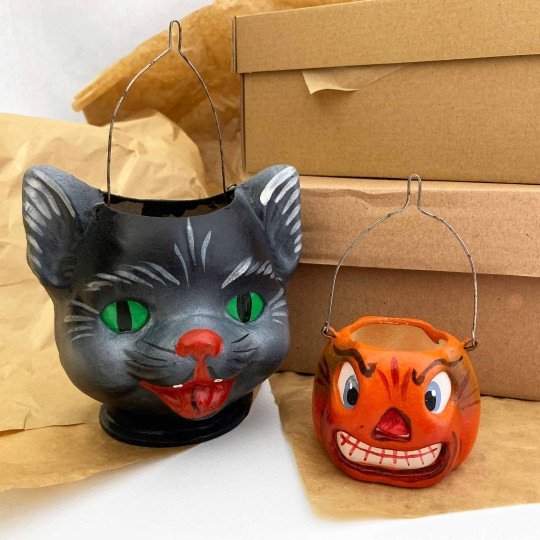 Black Cat Papier Mache Candy Bucket or Retro Halloween Lantern ~ Germany ~ 4-1/2" tall