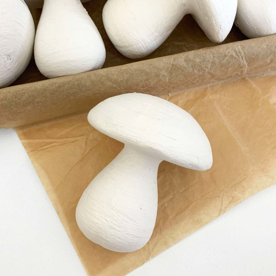 1 Extra Large Spun Cotton Bulbous Mushroom 3-3/8" ~ Czech Republic