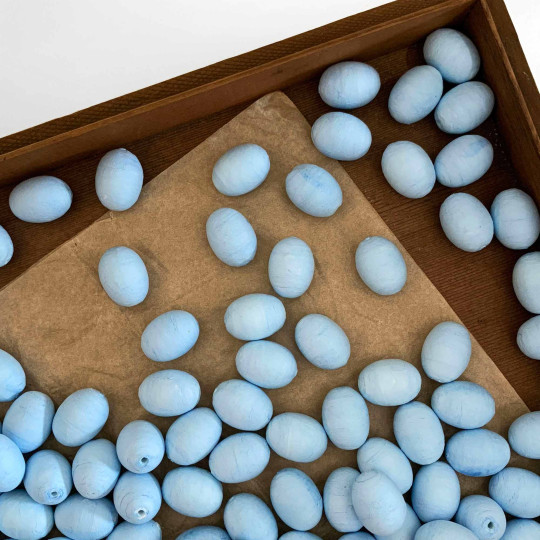12 Spun Cotton Blue Eggs or Berries ~ 21mm