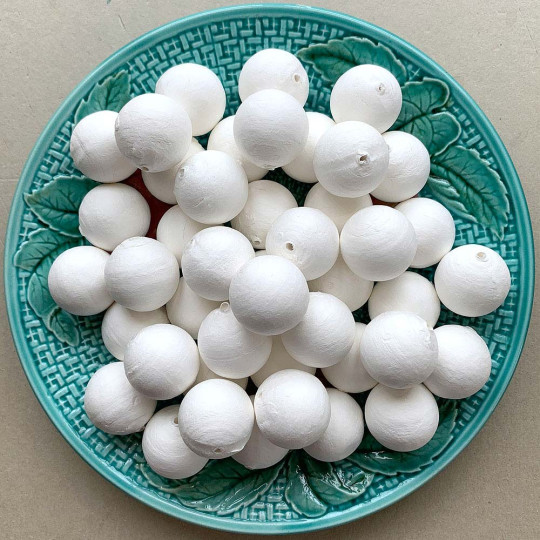 6 Round Spun Cotton Balls ~ 1" ~ 24mm