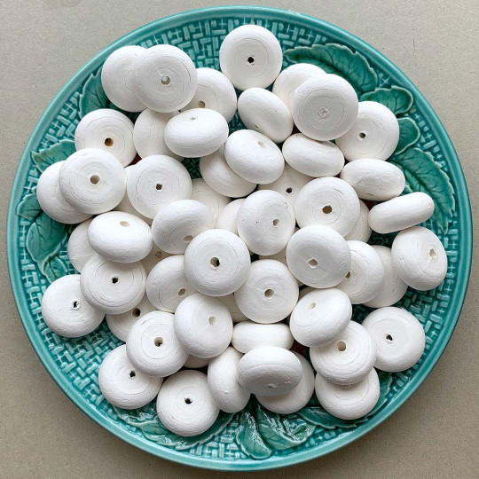 5 Spun Cotton Wheels 1" across ~ Czech Republic