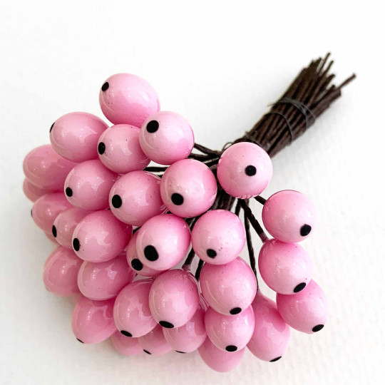36 Lacquered Light Pink Berries with Black Dots~ 3/8"