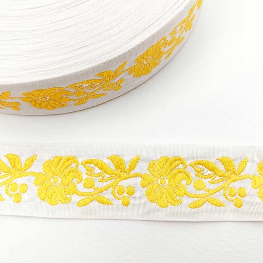 Yellow and White Floral Folk Costume Trim ~ Czech Republic ~ 7/8" wide (22mm)