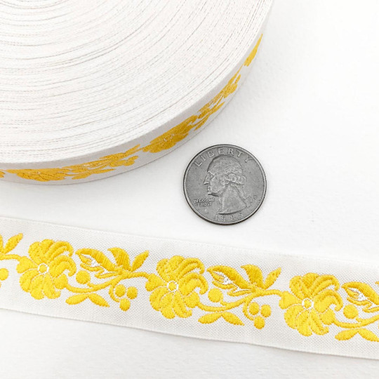 Yellow and White Floral Folk Costume Trim ~ Czech Republic ~ 7/8" wide (22mm)