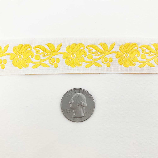 Yellow and White Floral Folk Costume Trim ~ Czech Republic ~ 7/8" wide (22mm)