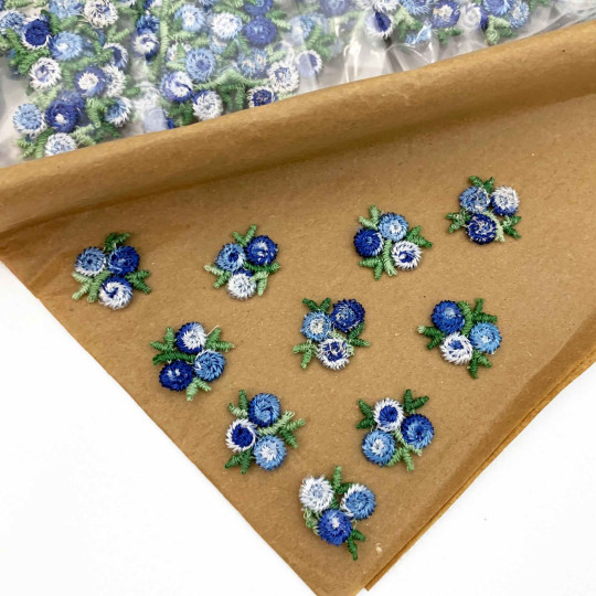 Venise Lace Rosebud Apliques ~ Set of 10 ~ MIXED BLUE