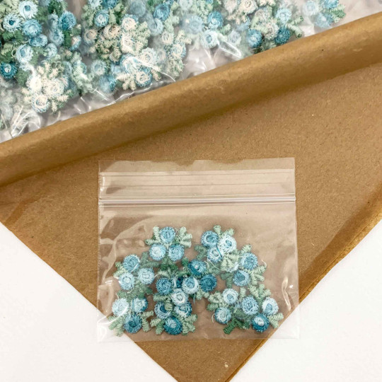 Venise Lace Rosebud Apliques ~ Set of 10 ~ MIXED TURQUOISE