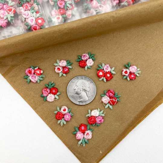 Venise Lace Rosebud Apliques ~ Set of 10 ~ MIXED RED & PINK