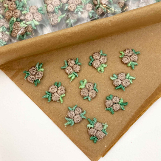 Venise Lace Rosebud Apliques ~ Set of 10 ~ COCOA BROWN