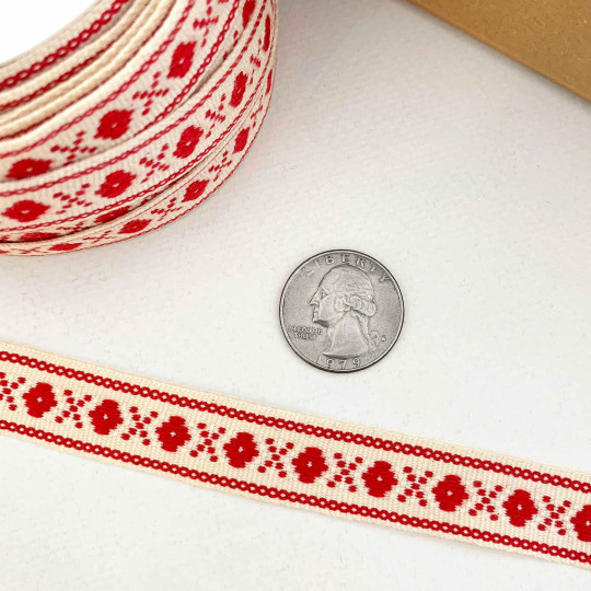 Red X and O on Ivory Ribbon Trim ~ Sweden ~ 16 mm wide