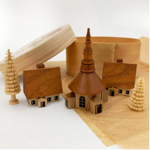 Wooden Seiffen Village in Shaved Wood Box ~ Made in Erzgebirge Germany 