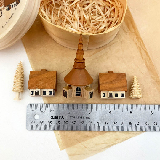 Wooden Seiffen Village in Shaved Wood Box ~ Made in Erzgebirge Germany 