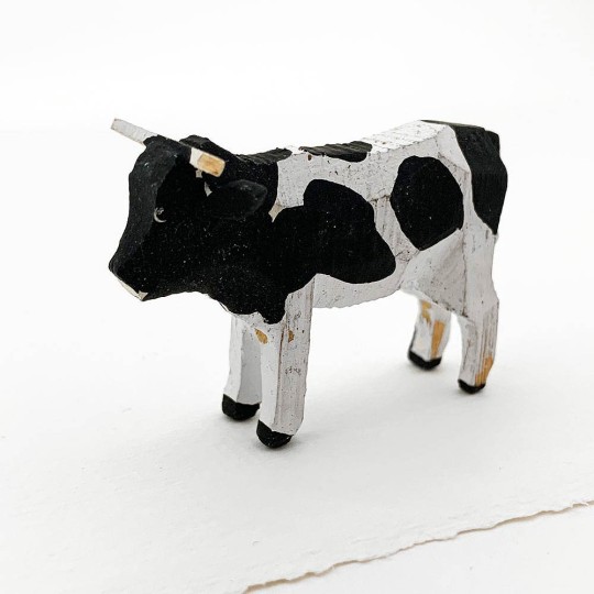 Vintage Handpainted Wooden Cow ~ 1-1/2" ~ Made in Erzgebirge Germany ~ Old Store Stock